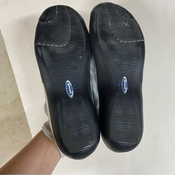 Dr. Scholl's metallic Silver leather Shoes Double Air Pillo Insole Flats 10 - Picture 10 of 10